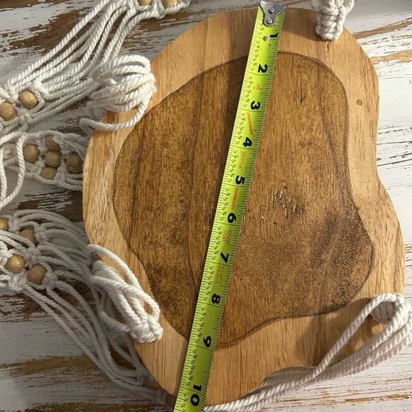 Macrame hanging plant holder / shelf with wood base. NWT - Picture 10 of 10